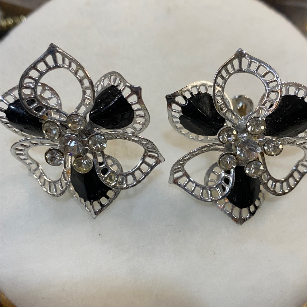 Vintage Screw Back Earrings 1-1/2 inch Diameter